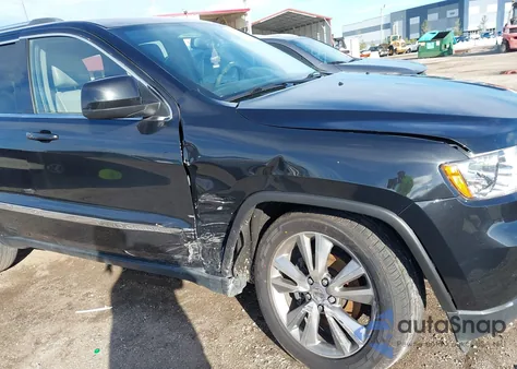 2013 Jeep Grand Cherokee Laredo z USA, uszkodzony, nr VIN 1C4RJFAG0DC581233